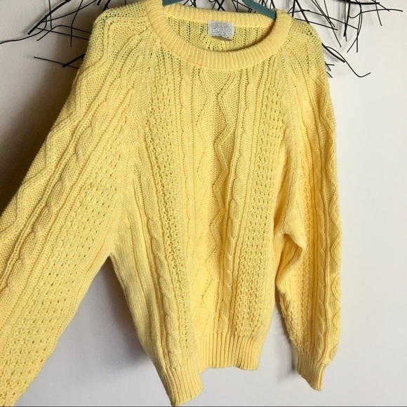 Vintage yellow cable knit sweater. South channel - Picture 8 of 11